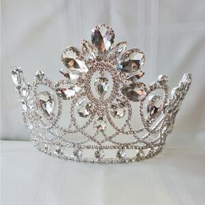 Elegant Silver Crystal Tiara